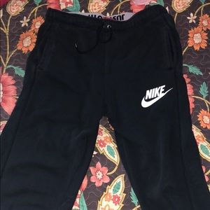 nike navy blue joggers!
